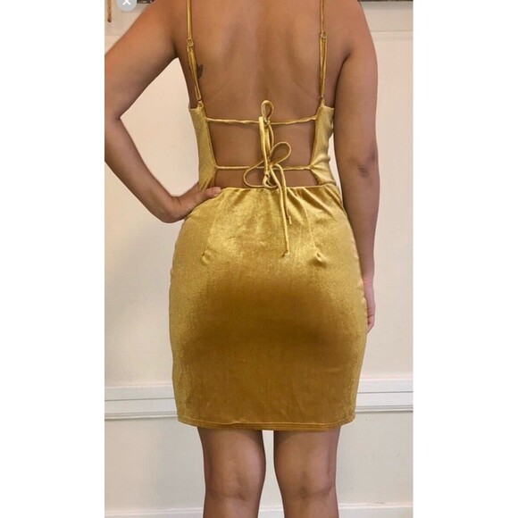Urban Outfitters Dress Gold Velvet Open Back Mini dress Size Large Game Day Hoco - Picture 7 of 7